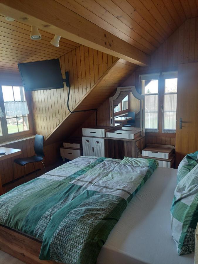 Отель Alpenblick Ferenberg Bern Stettlen Экстерьер фото