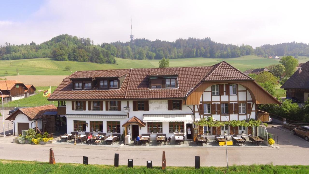 Отель Alpenblick Ferenberg Bern Stettlen Экстерьер фото